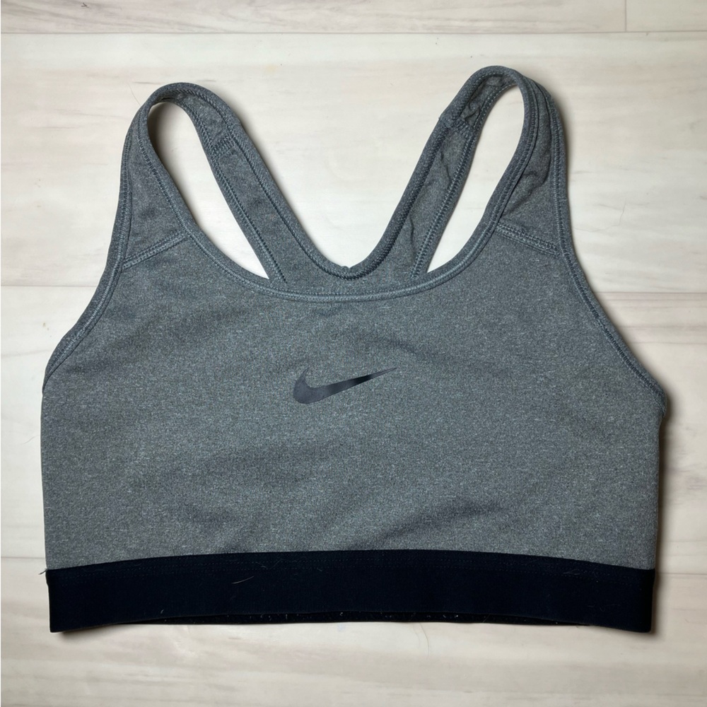 Nike Women’s Swoosh Sport Bra Size Small